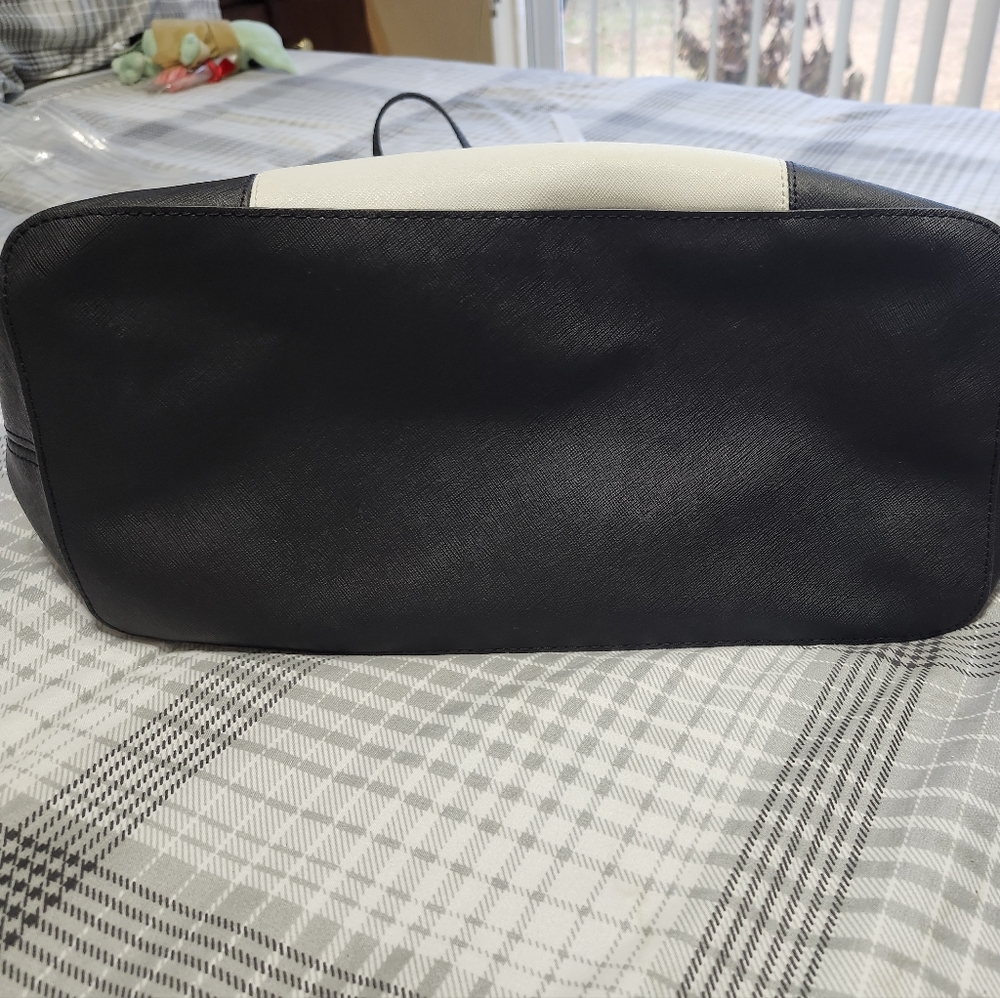 Michael Kors Large Tote Bag Black White Logo Shoulder Purse Travel Work Classic - Picture 5 of 9